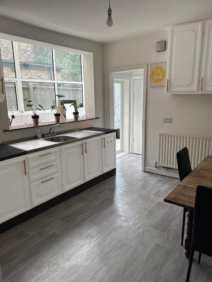 Balham, South London Spacious Guest House F2, 6 Rooms Available Eksteriør billede